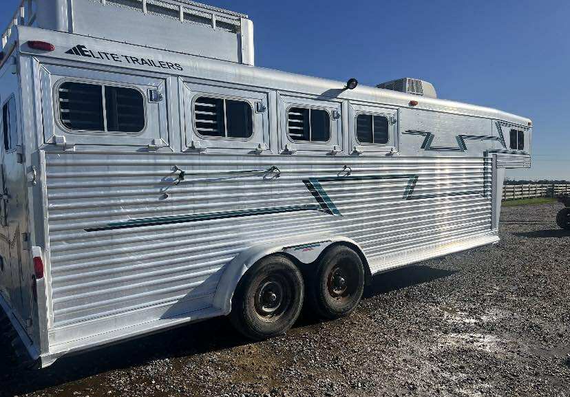 Horse Trailer Right Side  (After)